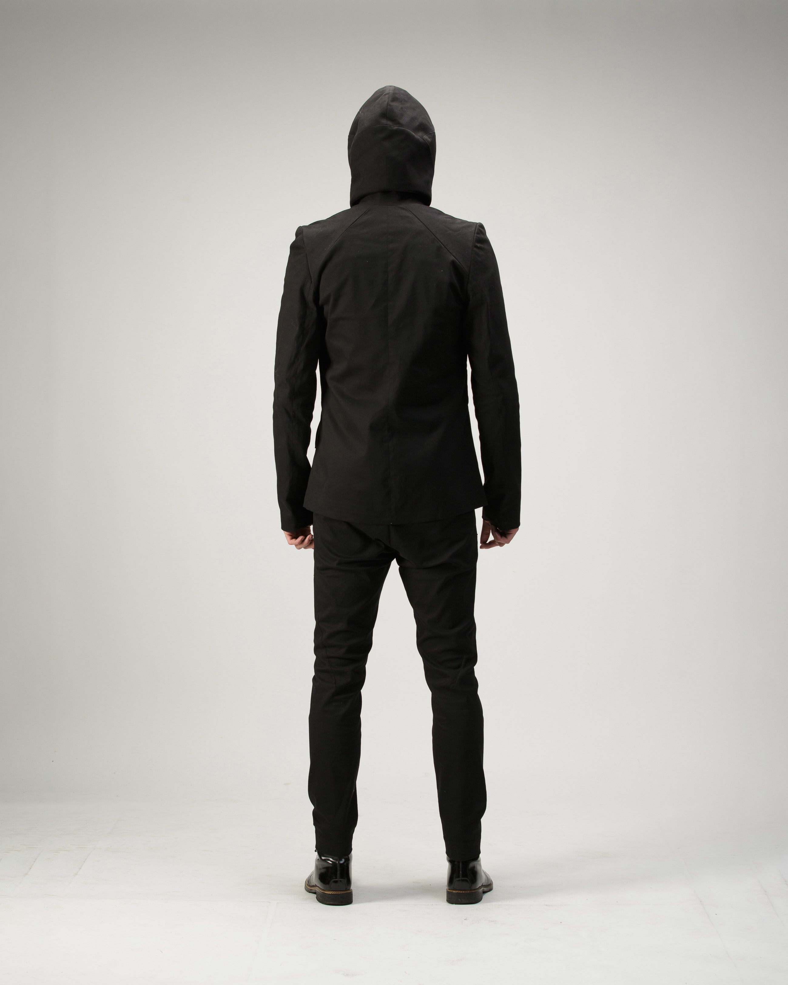 CHAQUETA DIAFRAGMA CON CAPOTA NEGRO