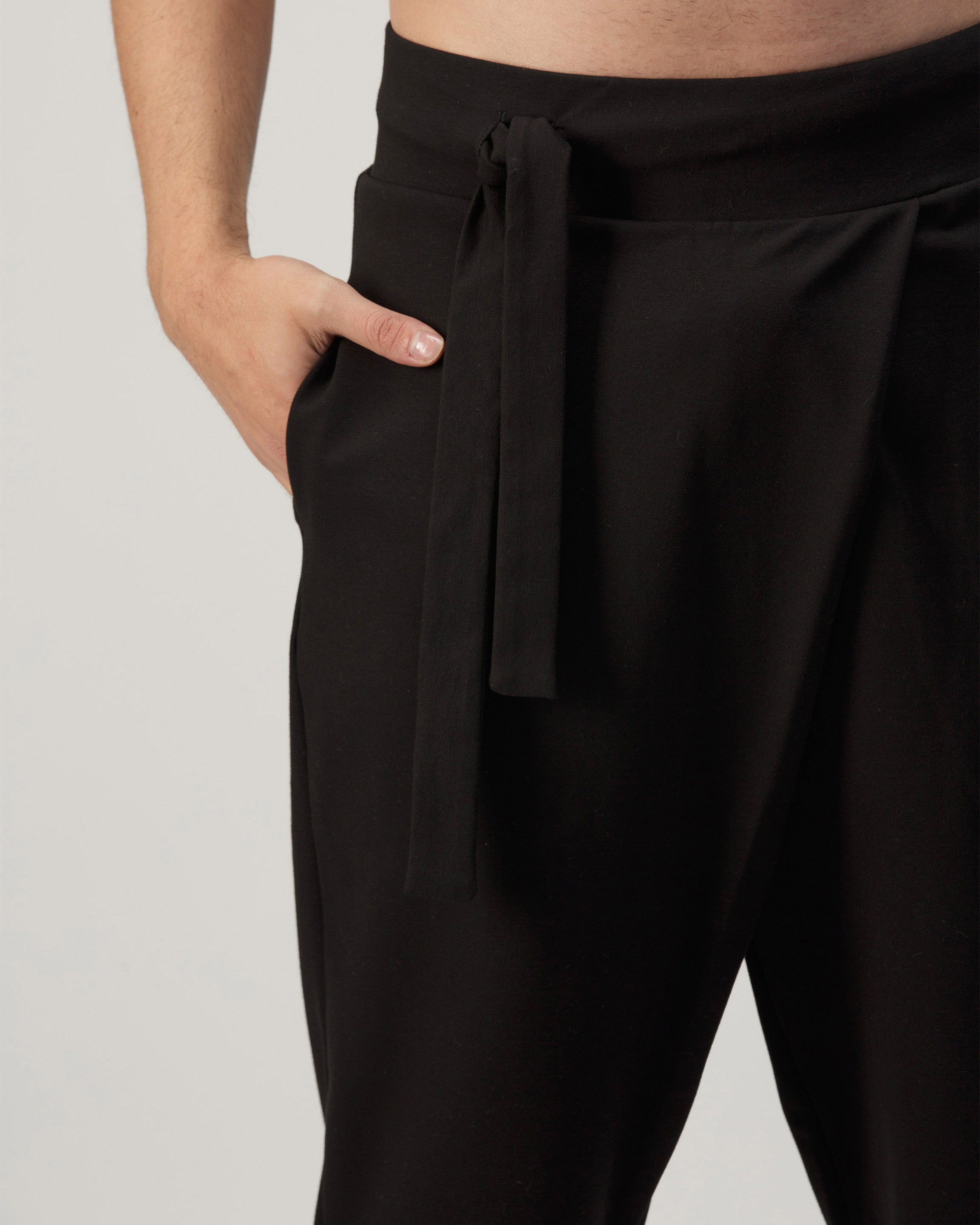 PANTALÓN RELAXED CRUCE