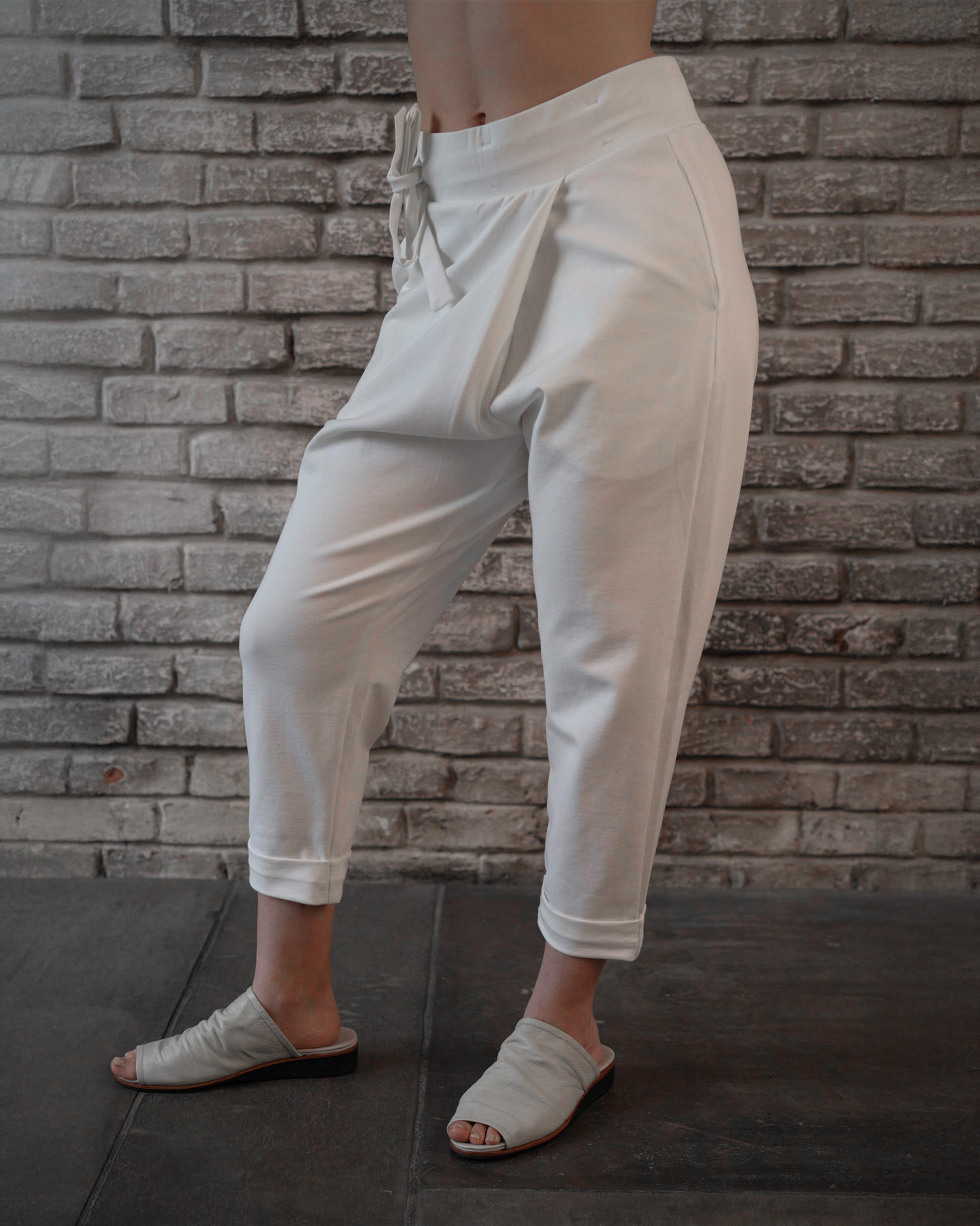 RELAXED CROSS TROUSERS