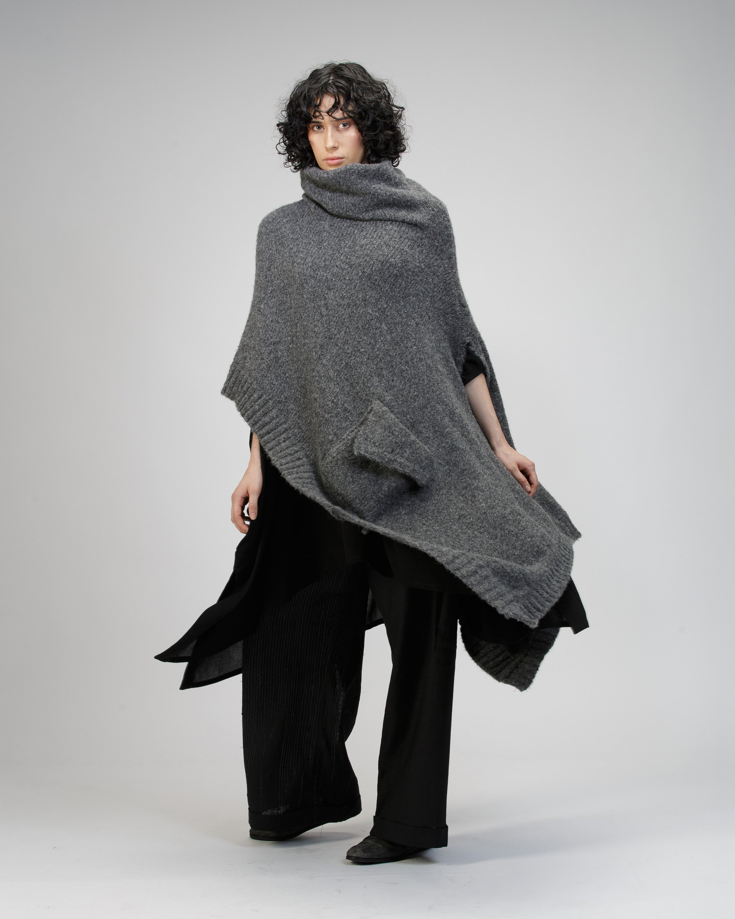 PONCHO CUELLO EXTENDIDO