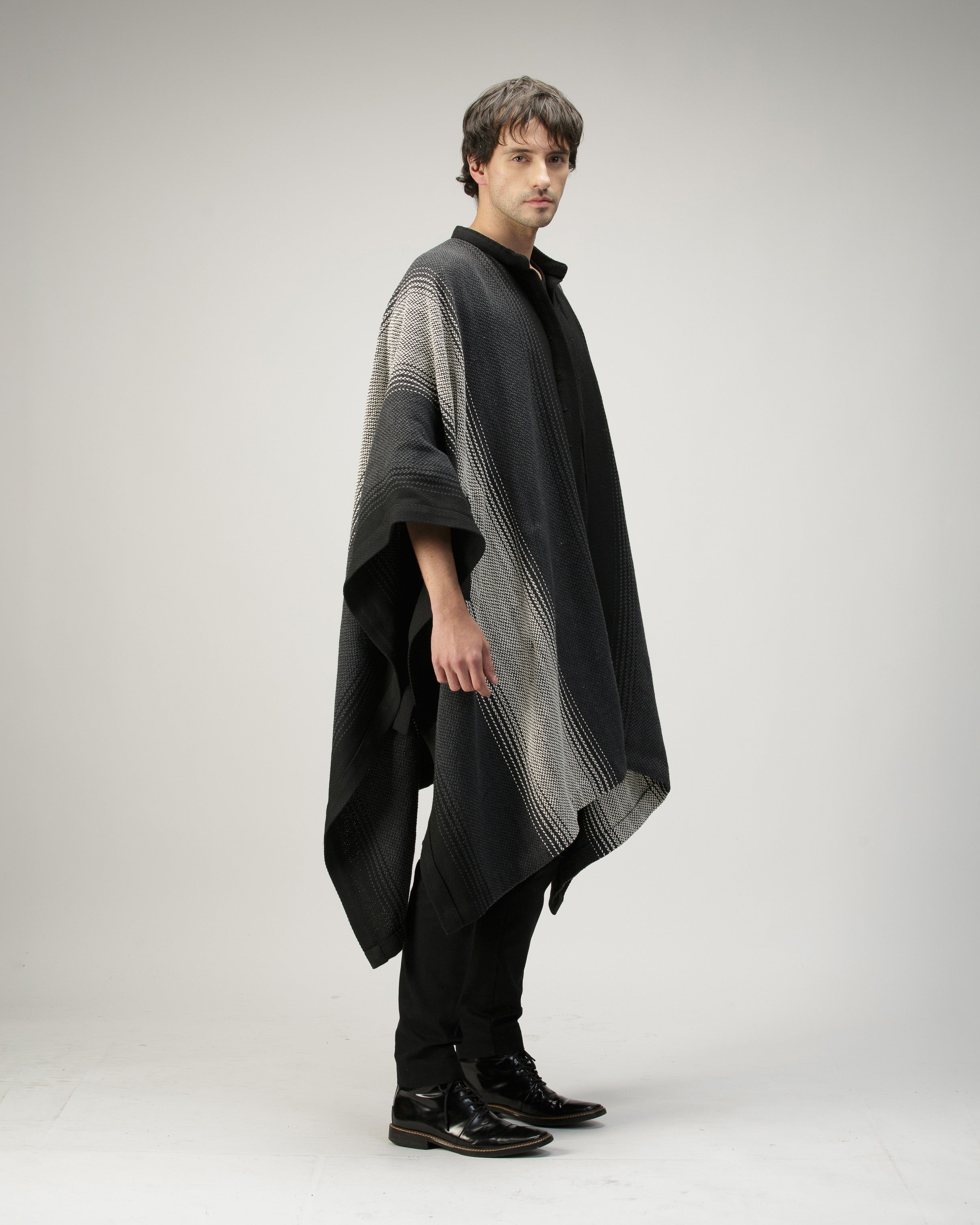 RUANA ANDINA GRIS