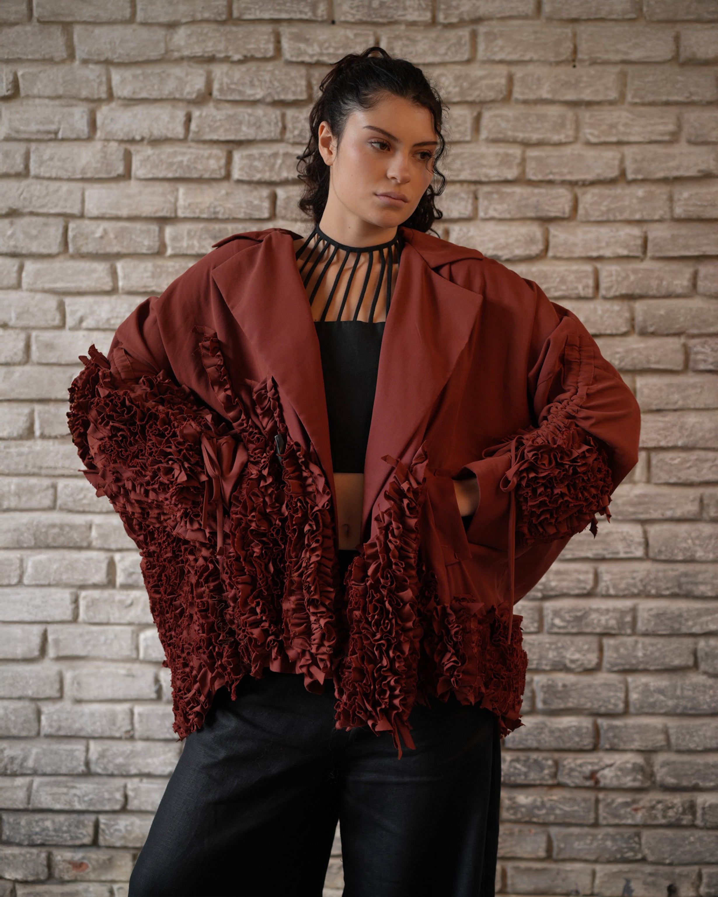 FULL-LENGTH SQUARE JACKET WITH COSTRAS